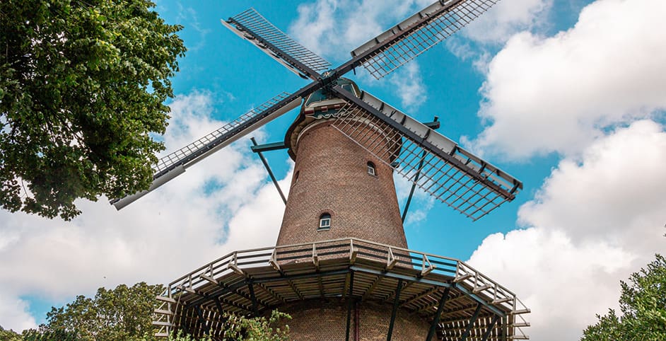 Hollandse windmolen cultureel bedrijfsuitje.