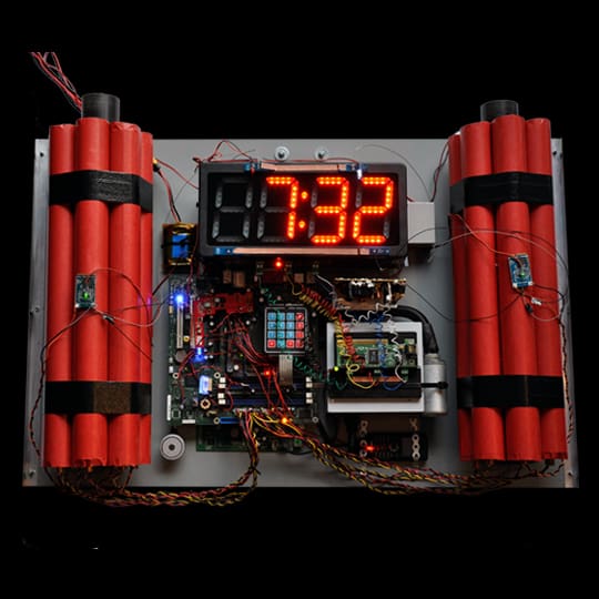 Under Pressure the Explosive Game bom.