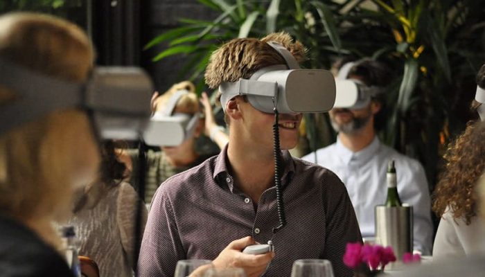 Virtual reality bedrijfsuitje diner kopie
